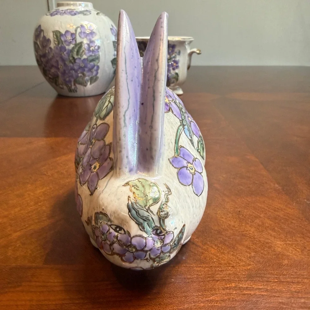 Purple‎ Floral Ceramic Decor Set  Vase Rabbit Egg Gold Trim Chinoiserie